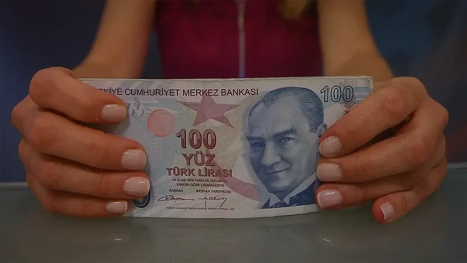 2026 Küresel Emeklilik Endeksi verilerini inceleyen çalışanlar